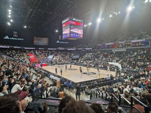 Adidas Arena, section: Gradin J, row: 5, seat: 9