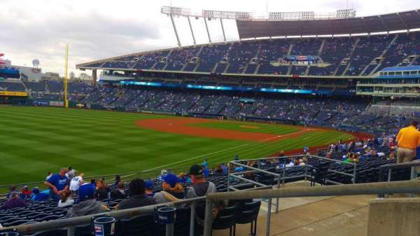 Kauffman Stadium, section: 210, row: CC, seat: 4