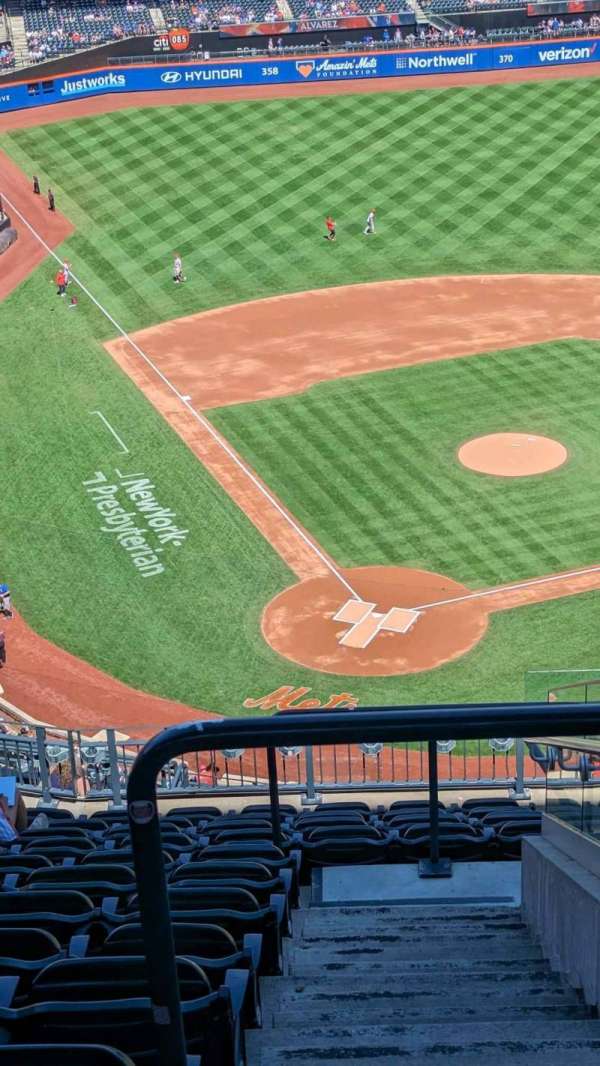 Citi Field, section: 512, row: 13, seat: 17