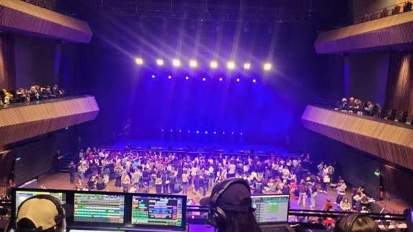 Salle Pleyel, section: 1er Balcon Pair, row: D, seat: 202