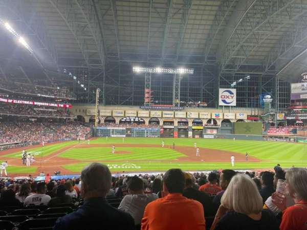 Daikin Park, section: 124, row: 31, seat: 5