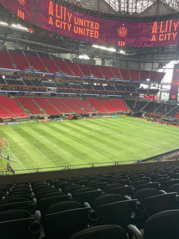 Mercedes-Benz Stadium, section: 217