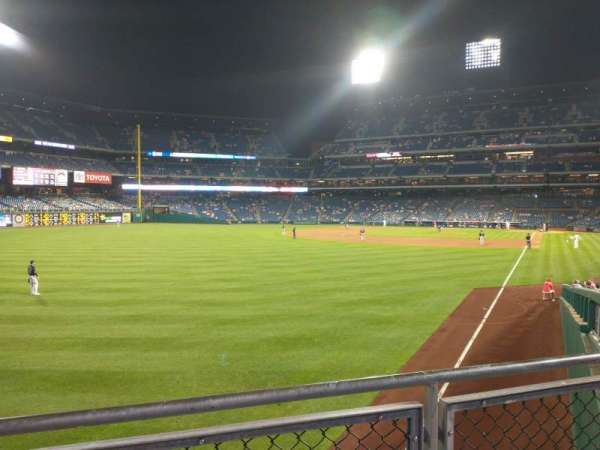 Citizens Bank Park, section: 140, row: 8, seat: 5