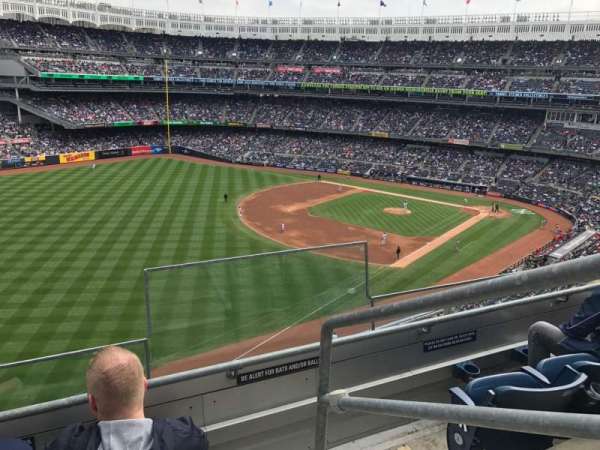 Yankee Stadium, section: 331, row: 3, seat: 1