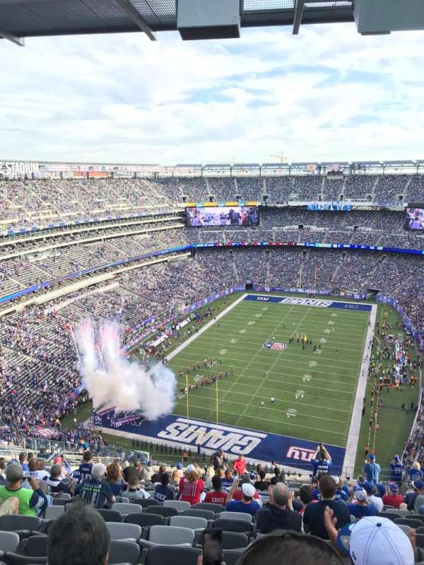 MetLife Stadium, section: 349, row: 26, seat: 15