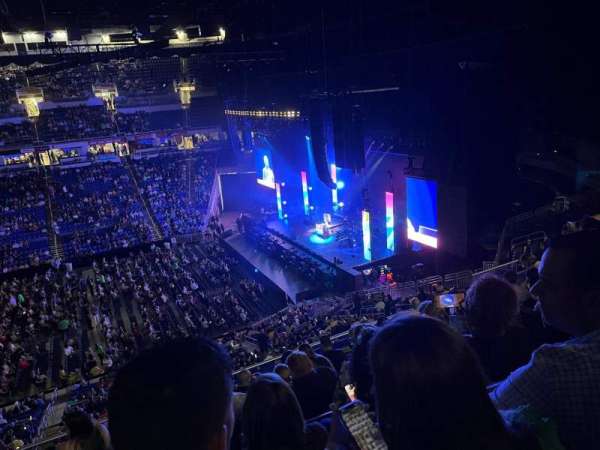 Coliseo De Puerto Rico, section: L202, row: H, seat: 13