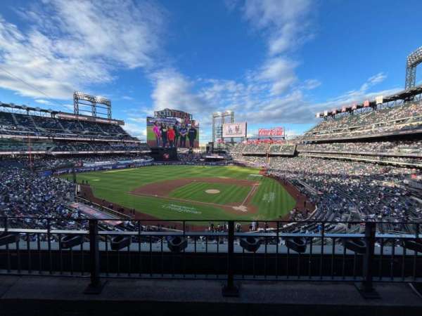 Citi Field, section: 322, row: 2, seat: 5-8