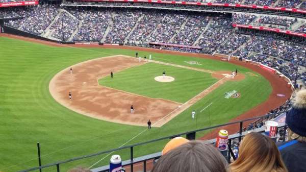 Citi Field, section: 526, row: 3, seat: 24