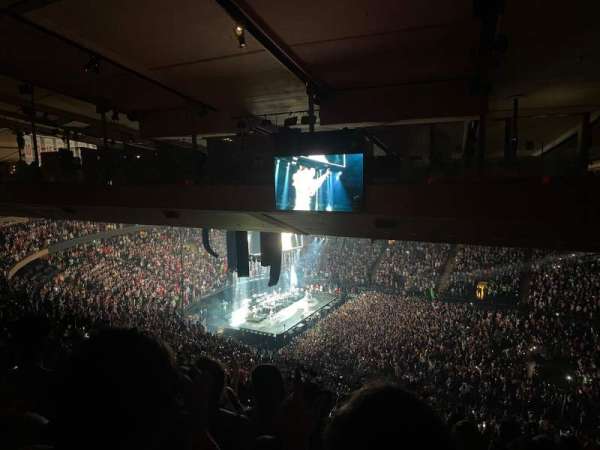Madison Square Garden, section: 225, row: 20, seat: 8