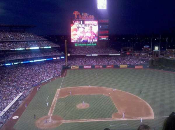 Citizens Bank Park, section: 416, row: 6, seat: 14
