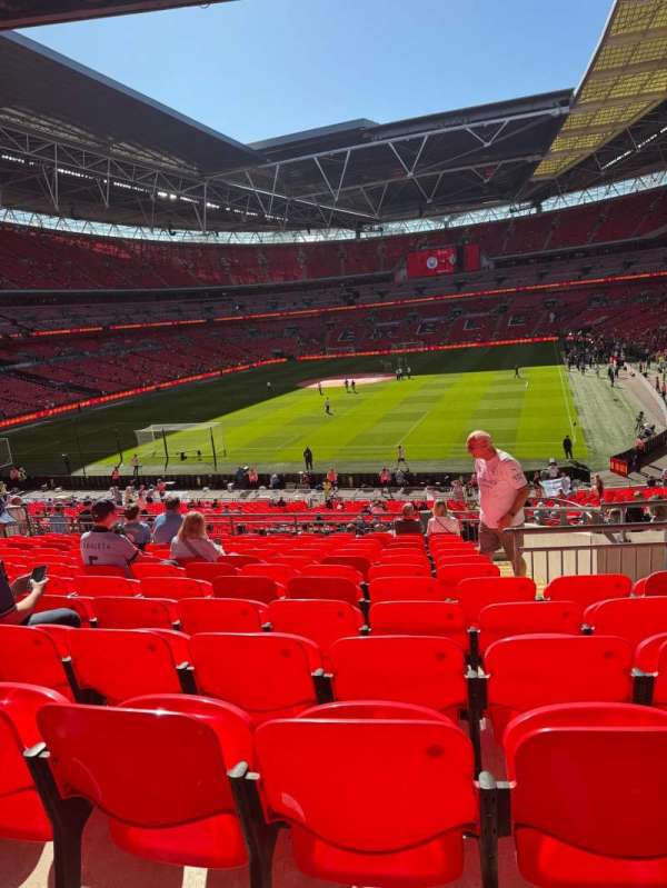 Wembley Stadium, section: 109, row: 43, seat: 207