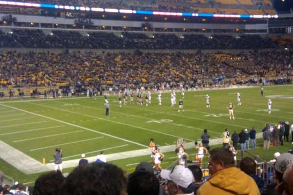 Acrisure Stadium, section: 105, row: S, seat: 7