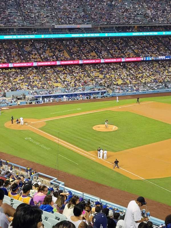 Dodger Stadium, section: 40RS, row: V, seat: 2