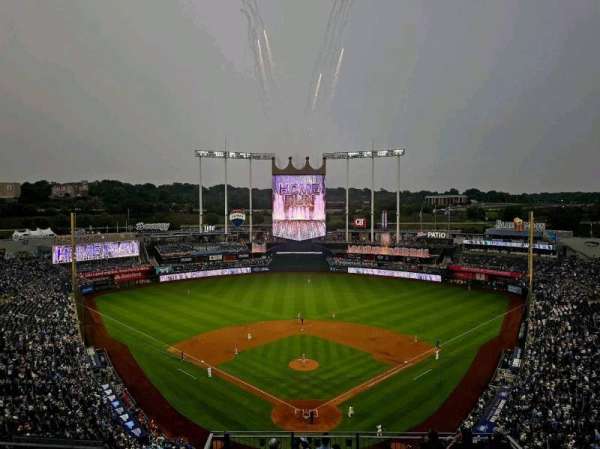 Kauffman Stadium, section: 420, row: CC, seat: 10