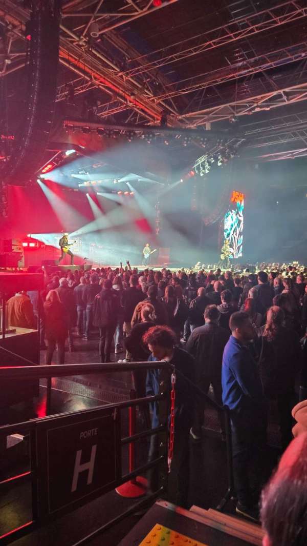 Zénith Paris, section: H, row: 7, seat: 21