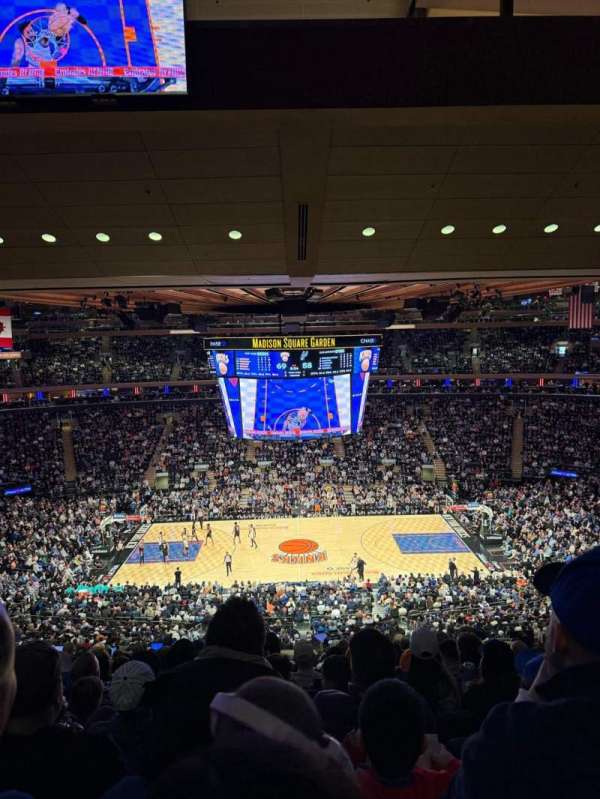 Madison Square Garden, section: 211, row: 13, seat: 10