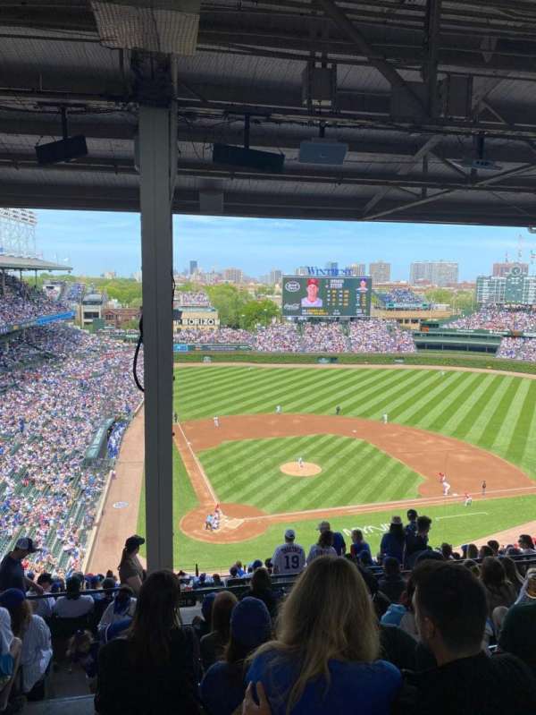 Wrigley Field, section: 421R, row: 7, seat: 1
