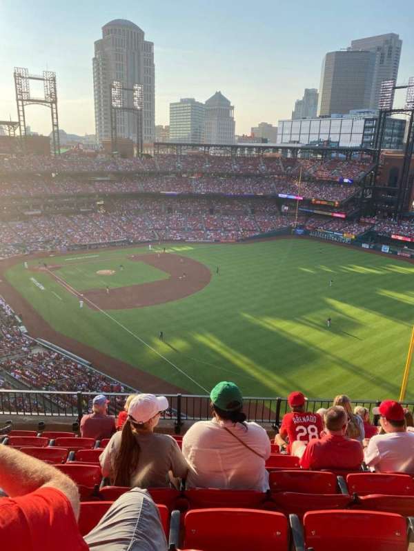 Busch Stadium, section: 432, row: 7, seat: 10