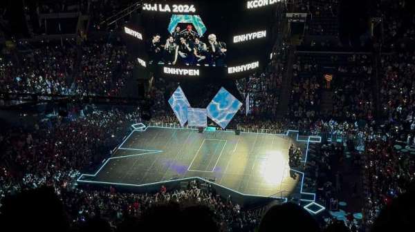 Crypto.com Arena, section: 334, row: 10, seat: 13