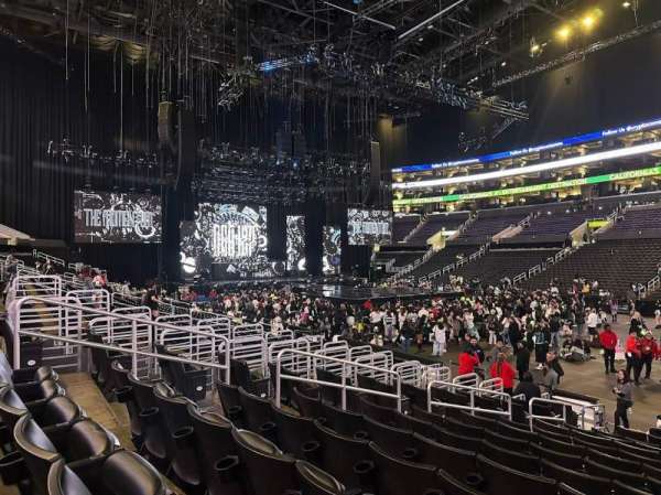 Crypto.com Arena, section: 109, row: 14, seat: 4
