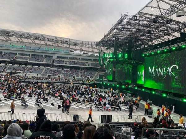 BMO Stadium, section: 110, row: Q, seat: 4