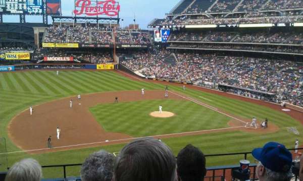 Citi Field, section: 327, row: 3, seat: 23
