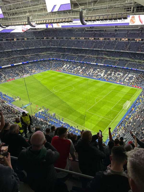 Santiago Bernabéu Stadium, section: 631, row: 01