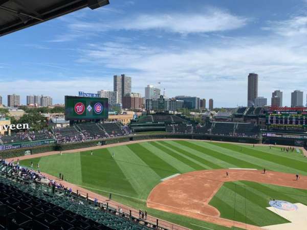 Wrigley Field, section: 409L, row: 4, seat: 16