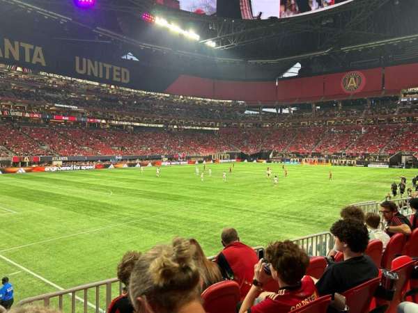 Mercedes-Benz Stadium, section: 133, row: 14, seat: 14