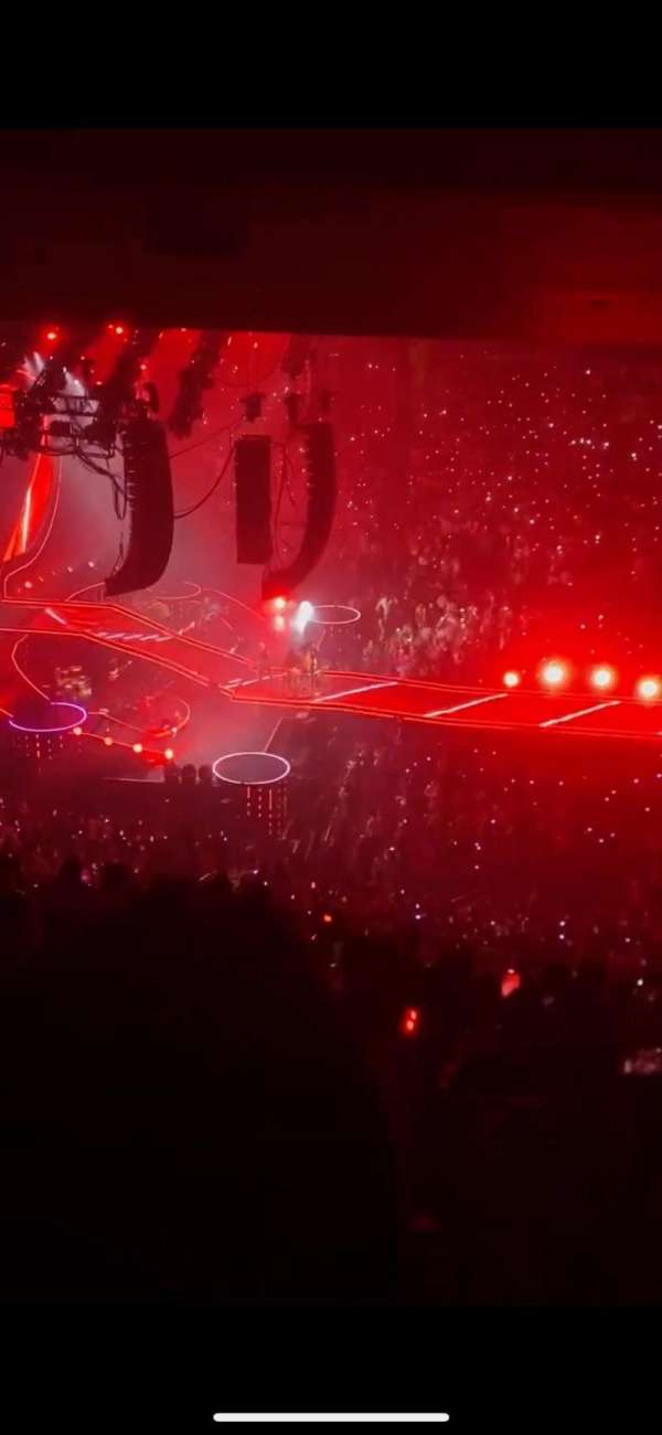 Madison Square Garden, section: 223, row: 17, seat: 17