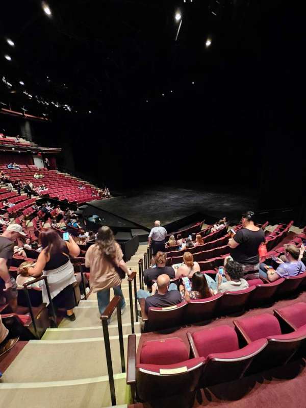 Vivian Beaumont Theater, section: ORCHESTRA R, row: N, seat: 501,502