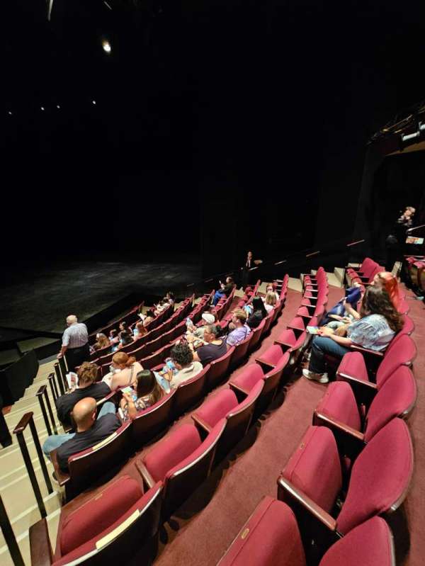 Vivian Beaumont Theater, section: ORCHESTRA R, row: N, seat: 501,502