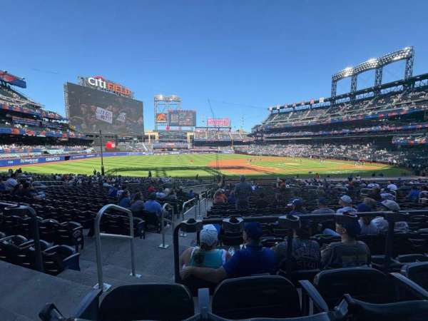 Citi Field, section: 124, row: 24, seat: 17