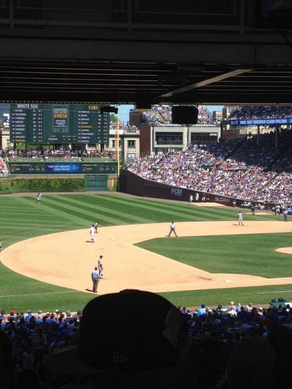 Wrigley Field, section: 209, row: 21, seat: 3