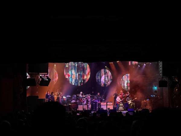 Beacon Theatre, section: Orch1, row: X, seat: 25