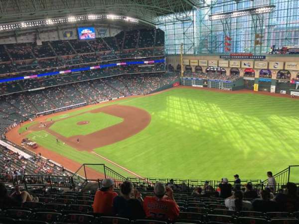 Daikin Park, section: 433, row: 11, seat: 9