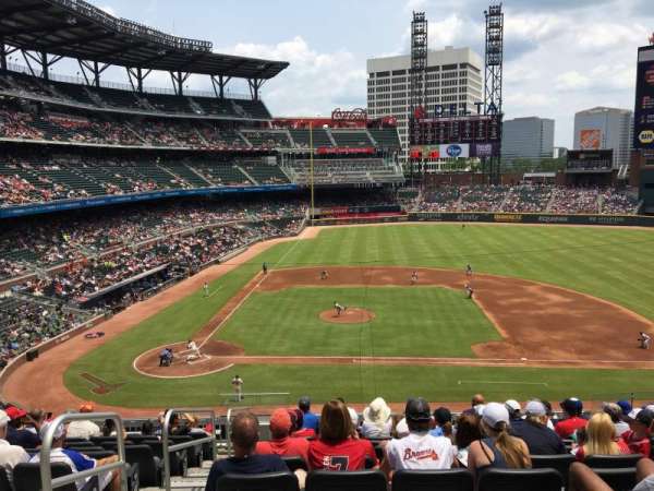 Truist Park, section: 220, row: 11, seat: 10