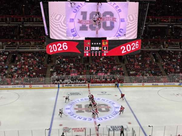 United Center, section: 318, row: D, seat: 4