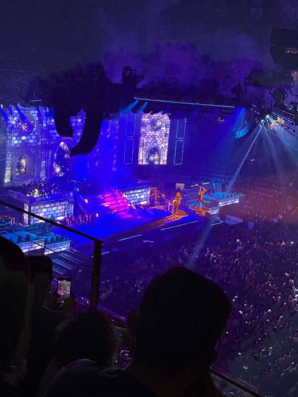Giant Center, section: 221, row: C, seat: 11