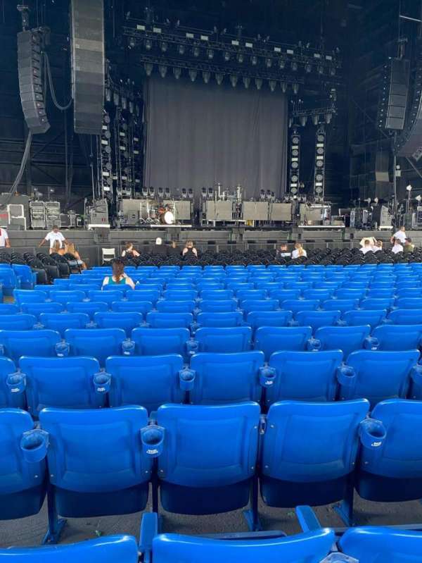 Hollywood Casino Amphitheatre, section: 102, row: S, seat: 3