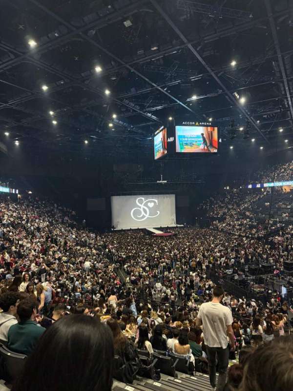 Accor Arena, section: Gradin T, row: 04, seat: 10