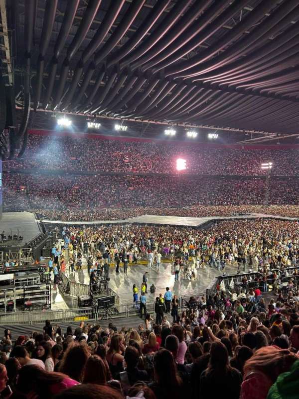 Johan Cruijff ArenA, section: 110, row: 19, seat: 259