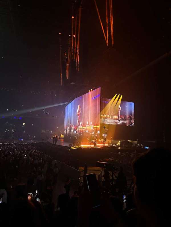 Paris La Défense Arena, section: 117, row: 13, seat: 6