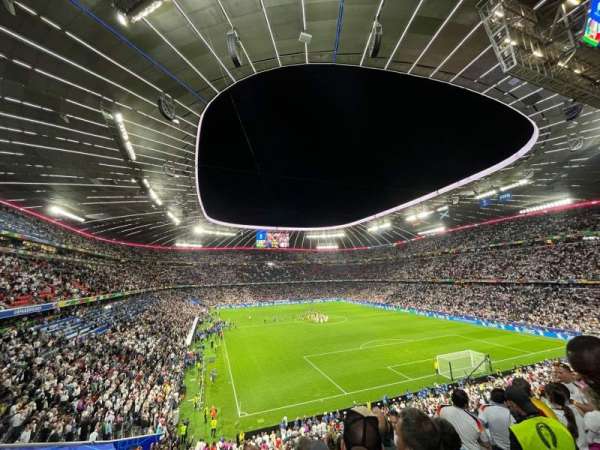 Allianz Arena, section: 218, row: 6, seat: 10