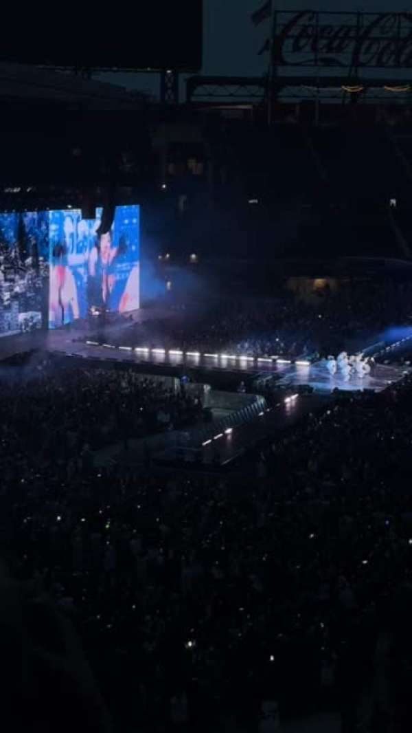 Citi Field, section: 332, row: 2, seat: 5