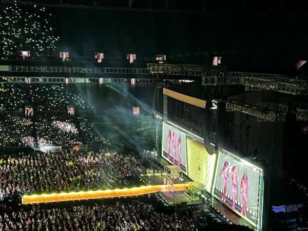 Bank of America Stadium, section: 514, row: 9, seat: 21-22
