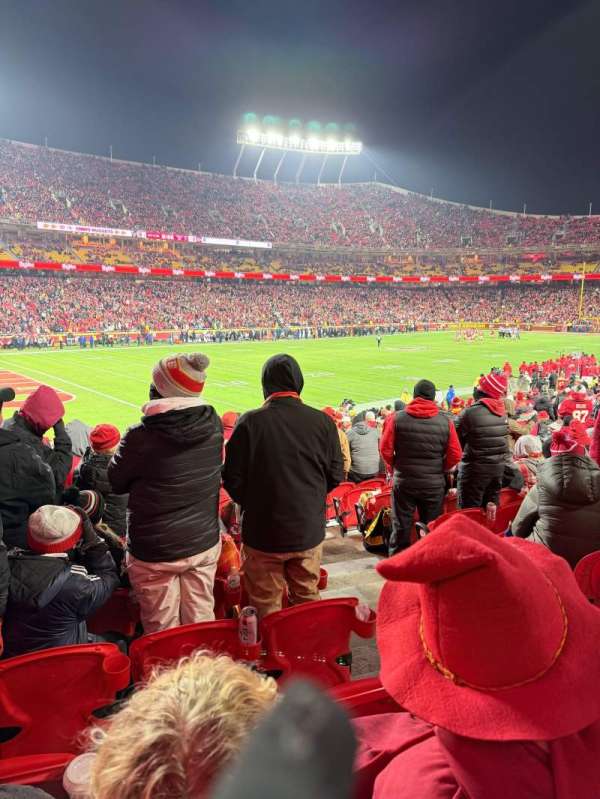 Arrowhead Stadium, section: 124, row: 20, seat: 2