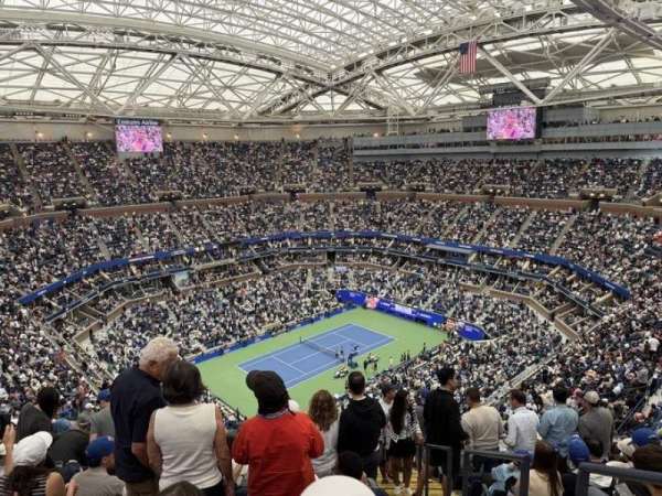 Arthur Ashe Stadium, section: 326, row: S, seat: 1