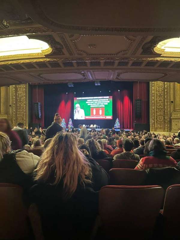 Chicago Theatre, section: MNFL3R, row: Q, seat: 308