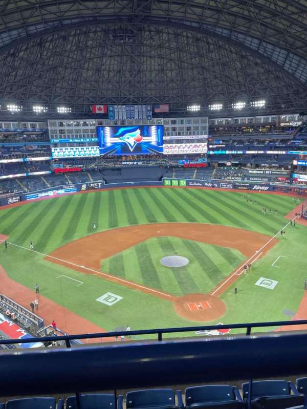 Rogers Centre, section: 525, row: 4, seat: 14